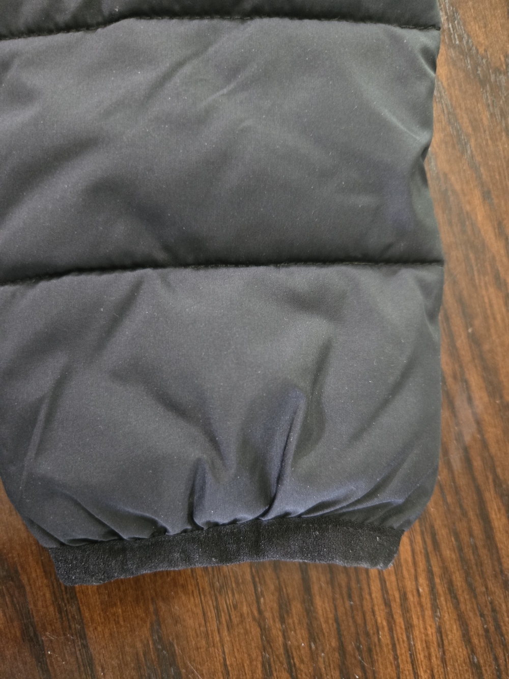 Little Boys Under Armour Black Puffer Jacket Interior Tag Detail